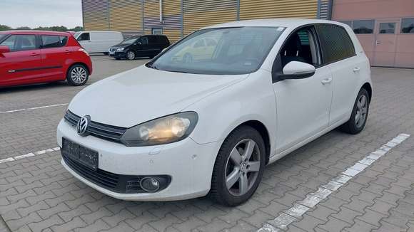 Pogled od napred levo