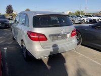 Pogled od pozadi levo