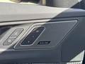 Vue des boutons de commande des sièges électriques
