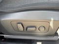 Vue des boutons de commande des sièges électriques
