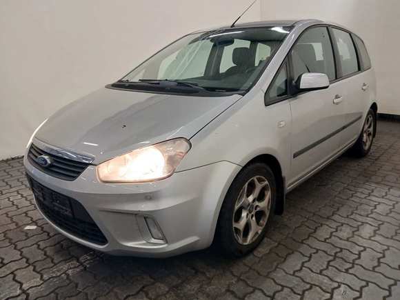 Pogled levo spredaj