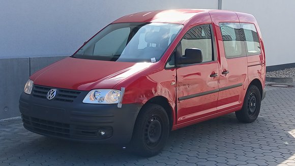 Pogled levo spredaj