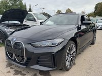 Pogled levo spredaj