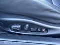 Vue des boutons de commande des sièges électriques