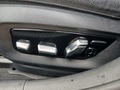Vue des boutons de commande des sièges électriques