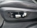 Vue des boutons de commande des sièges électriques