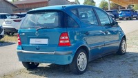 Sağ arka görünüm