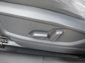 Vue des boutons de commande des sièges électriques