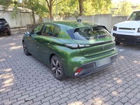 Pogled od pozadi levo