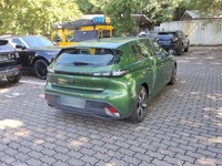 Pogled od pozadi desno