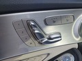 Vue des boutons de commande des sièges électriques