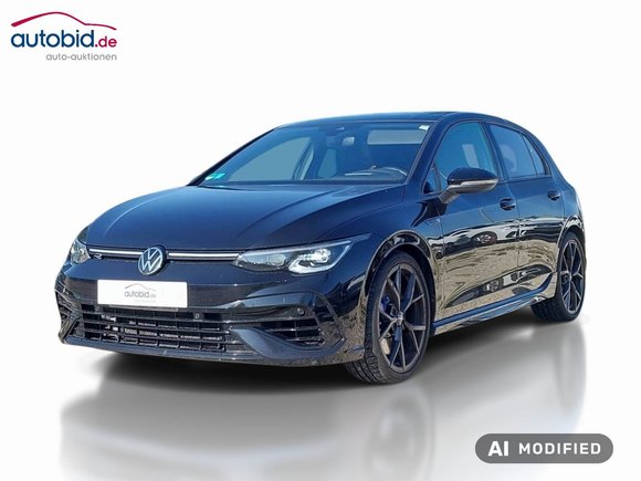 Skats no kreisās puses priekšā