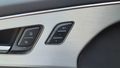 Vue des boutons de commande des sièges électriques