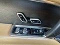 Vue des boutons de commande des sièges électriques