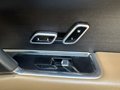 Vue des boutons de commande des sièges électriques