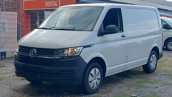 Pogled levo spredaj