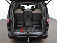 View of boot / luggage space