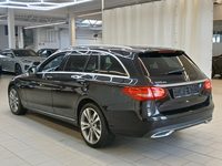 Вид сзади слева