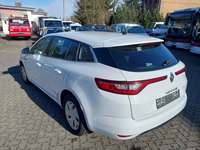 Pogled levo zadaj