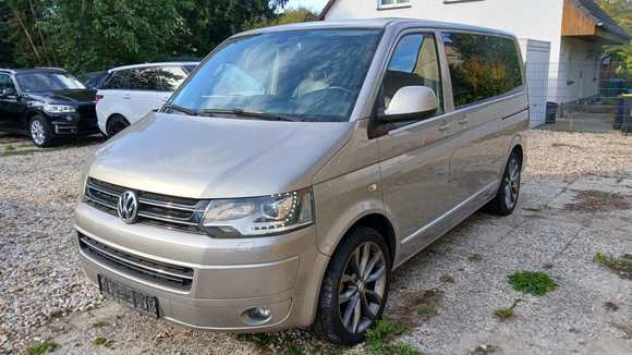 Pogled levo spredaj