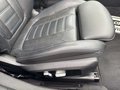 Vue des boutons de commande des sièges électriques