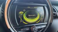 Pohled na přístrojovou desku