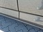 Stopy dorazu hrany dveří vlevo vpředu