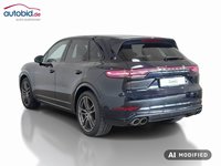 Pogled od pozadi levo