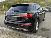 Pogled od pozadi desno