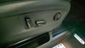 Vue des boutons de commande des sièges électriques