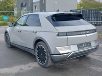 Вид сзади слева