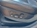 Vue des boutons de commande des sièges électriques