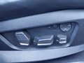 Vue des boutons de commande des sièges électriques