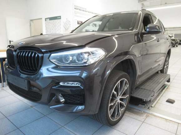 Pogled sprijeda lijevo