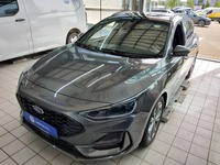 Pogled levo spredaj