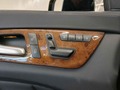 Vue des boutons de commande des sièges électriques