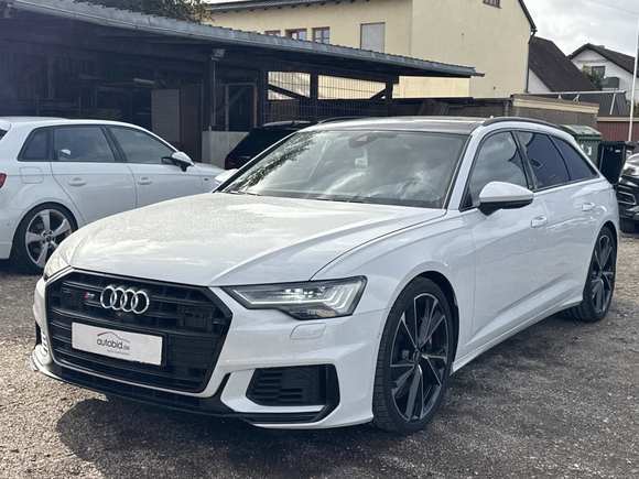 Pogled levo spredaj