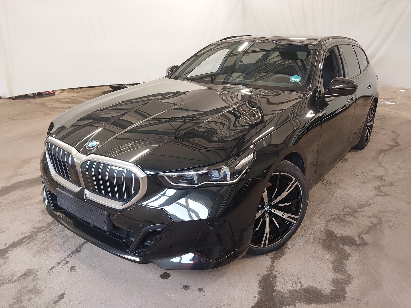 2025 BMW 520