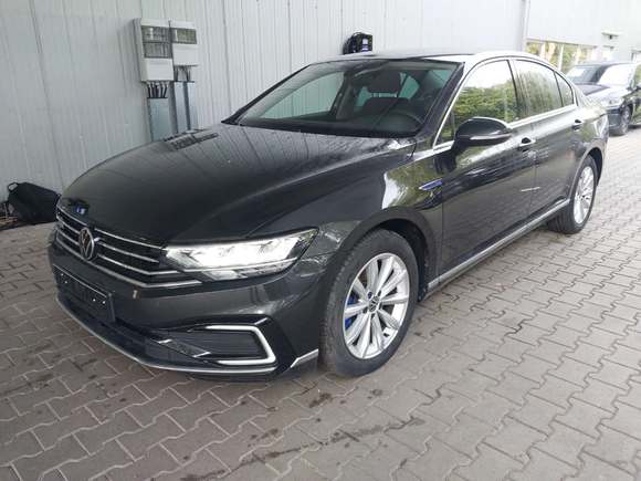 Pogled levo spredaj