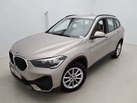 Pogled levo spredaj