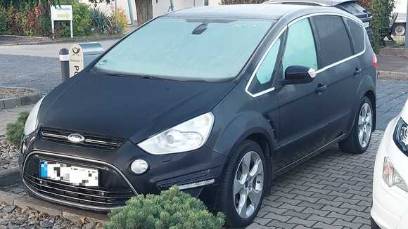 Pogled od napred levo